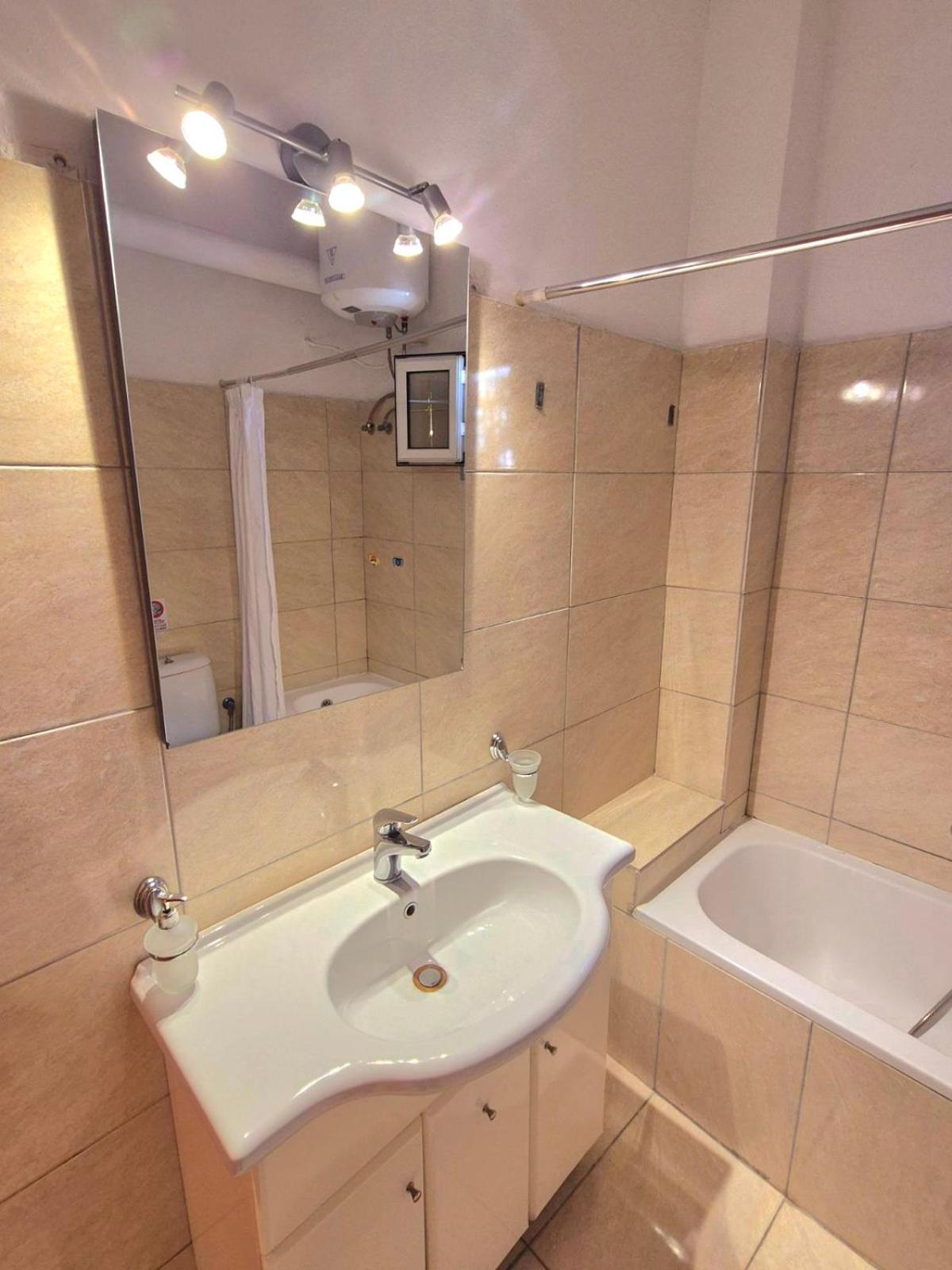 J&B Countryside Life Apartment Agios Matthaios  Exterior photo